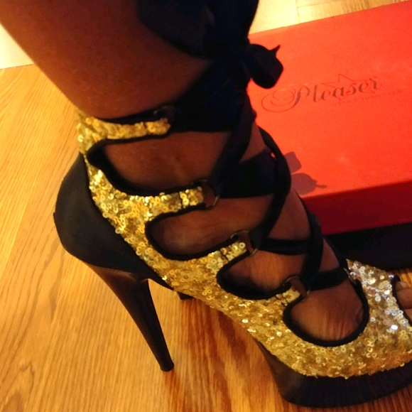 Shoes - Picture 3 of 3